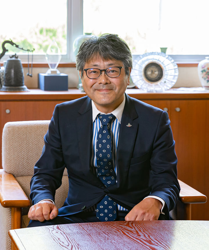 小山内仁