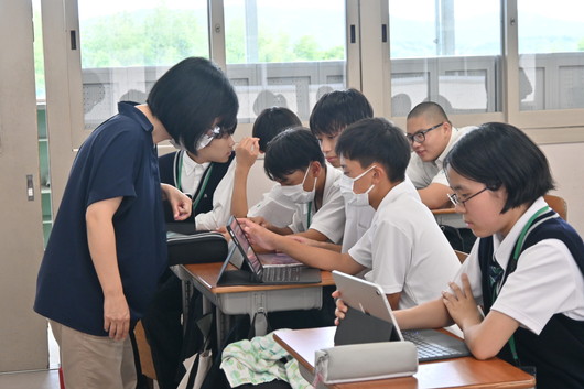 「明日は個別面談・パスポートセミナーを実施いたします」