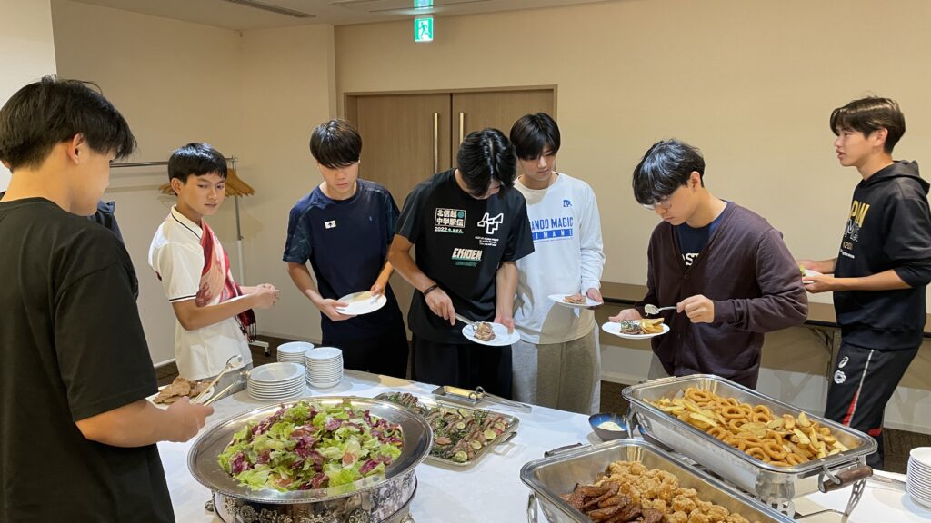 大志寮今日も元気日記67「永和グループさん主催の寮生食事会」