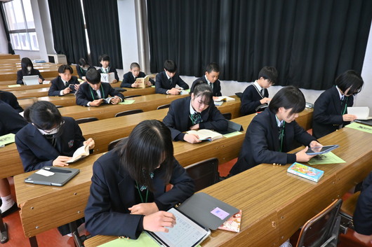 本と出合う11月「読書月間がスタート」