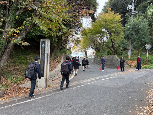 校長日記686「11月13日は『あいさつの日』です。」