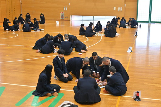 古典の響きを味わう ―百人一首を通した伝統文化の継承と交流―