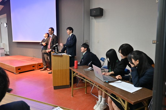 【中学】サプライズ！生徒会による「3年生修了を祝う会」